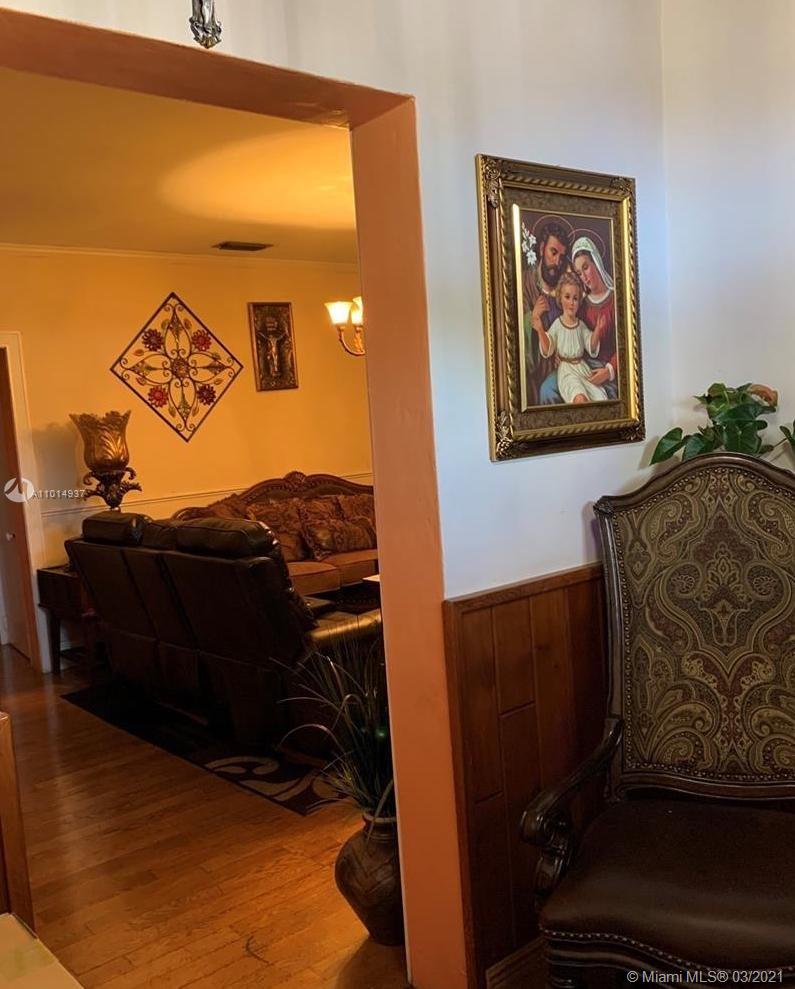 See details / 2339 sq. ft. $ 2021-03-18 0 Photo
