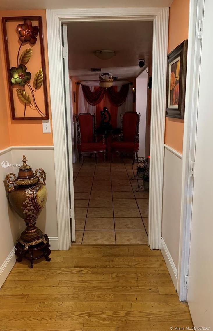 See details / 2339 sq. ft. $ 2021-03-18 0 Photo
