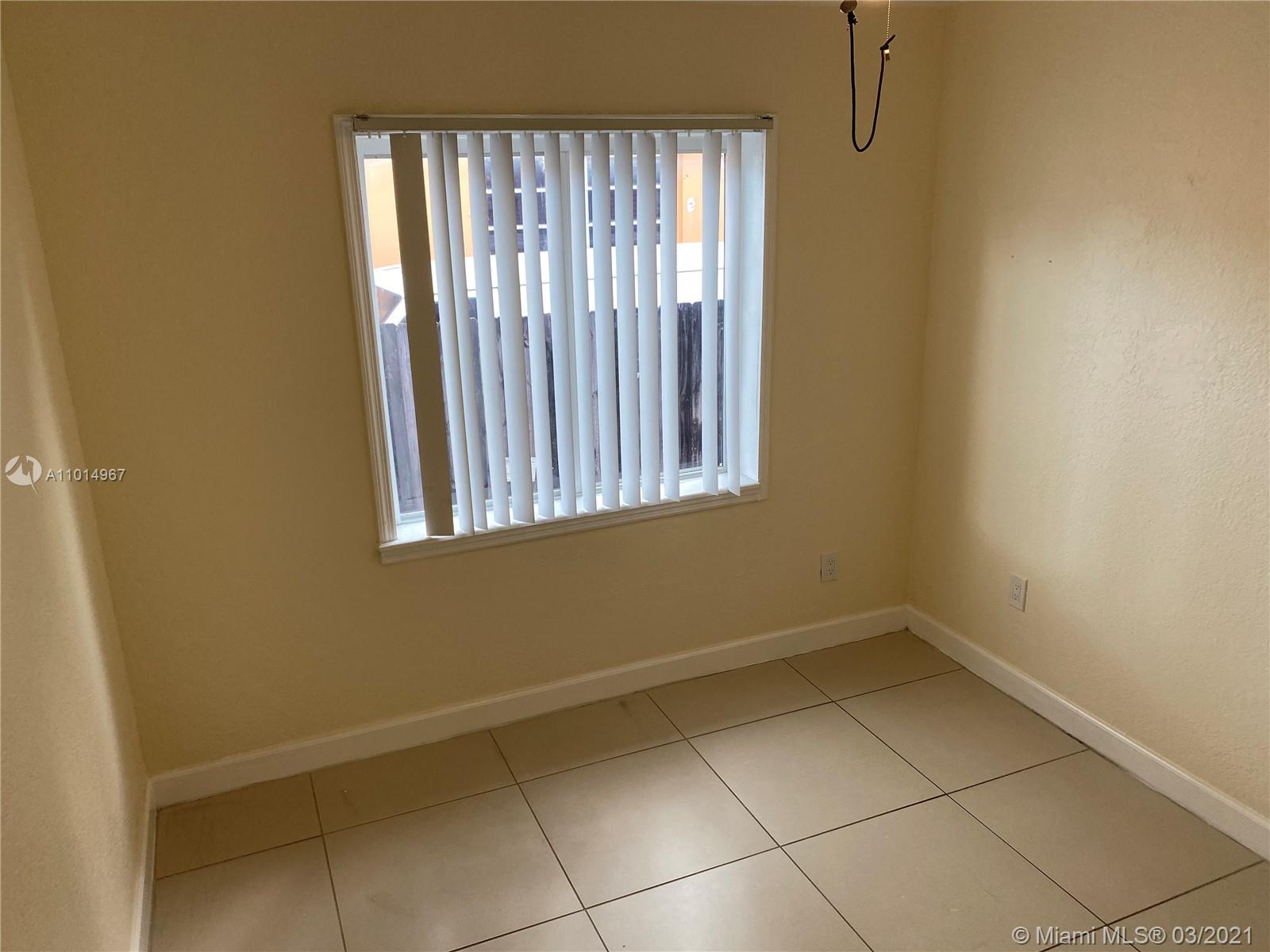 See details / 1735 sq. ft. $ 2021-03-18 0 Photo