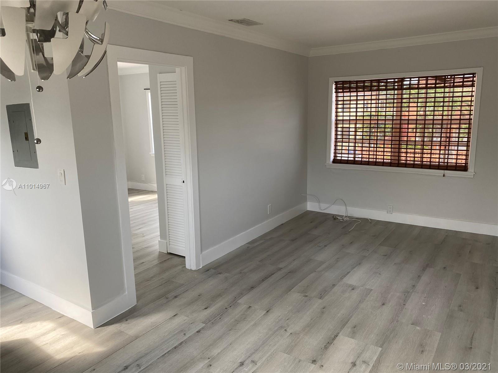 See details / 1735 sq. ft. $ 2021-03-18 0 Photo