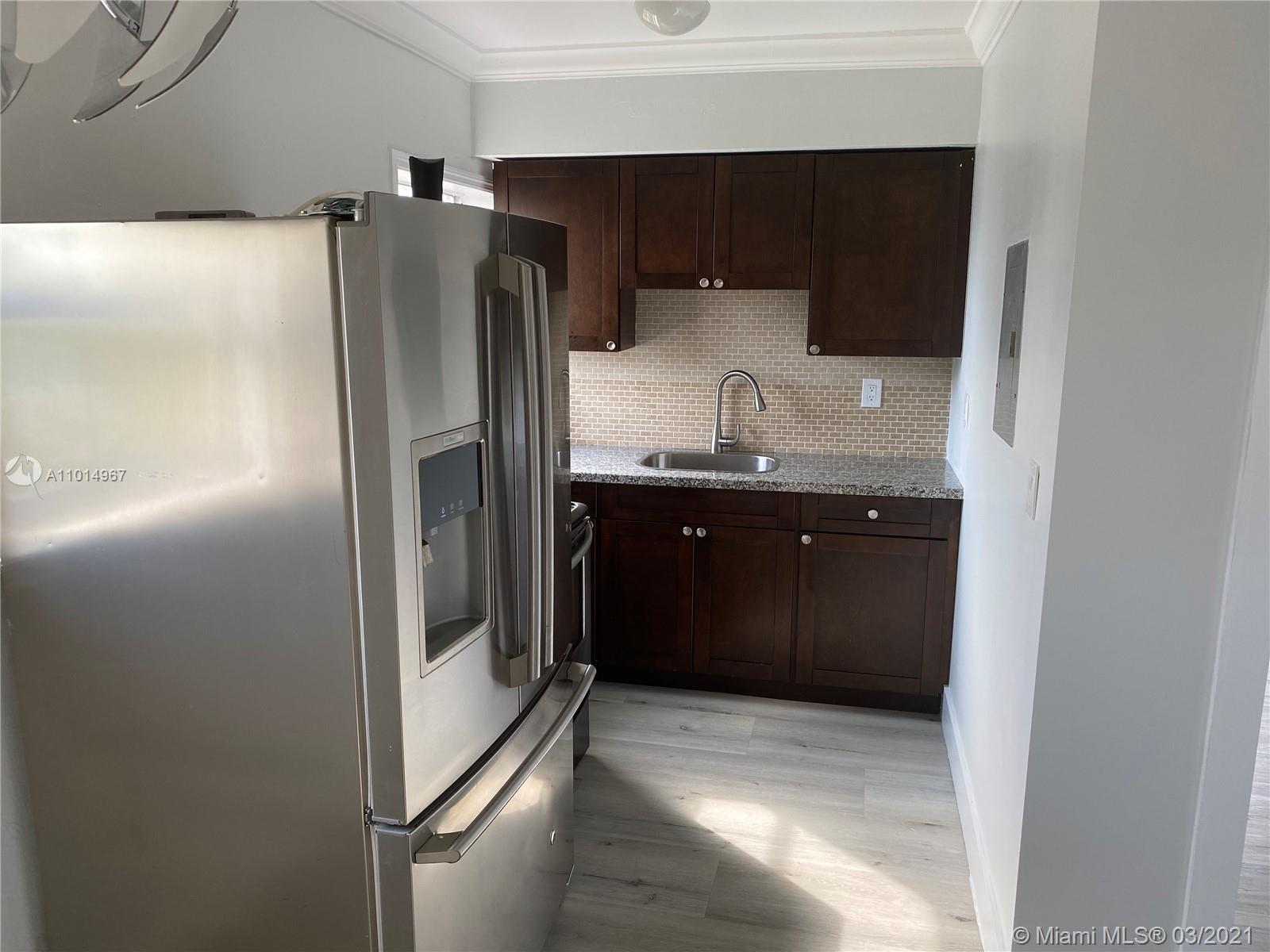 See details / 1735 sq. ft. $ 2021-03-18 0 Photo