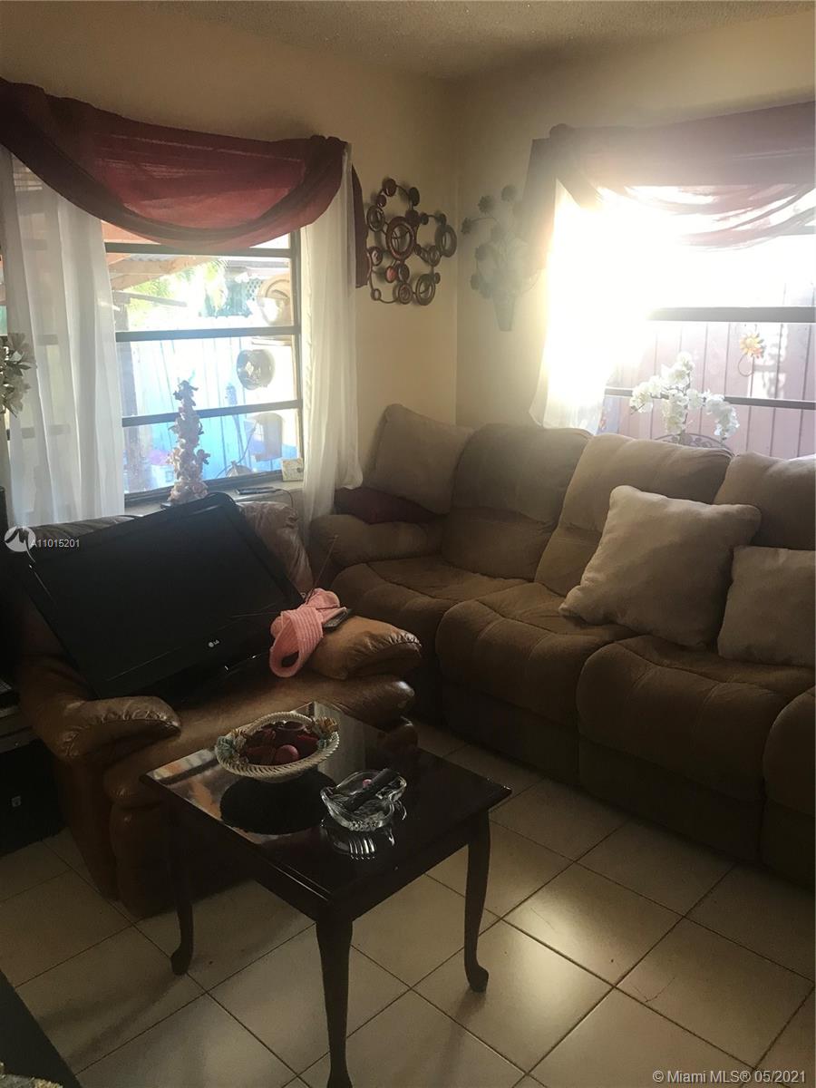 See details / 1931 sq. ft. $ 2021-04-12 0 Photo