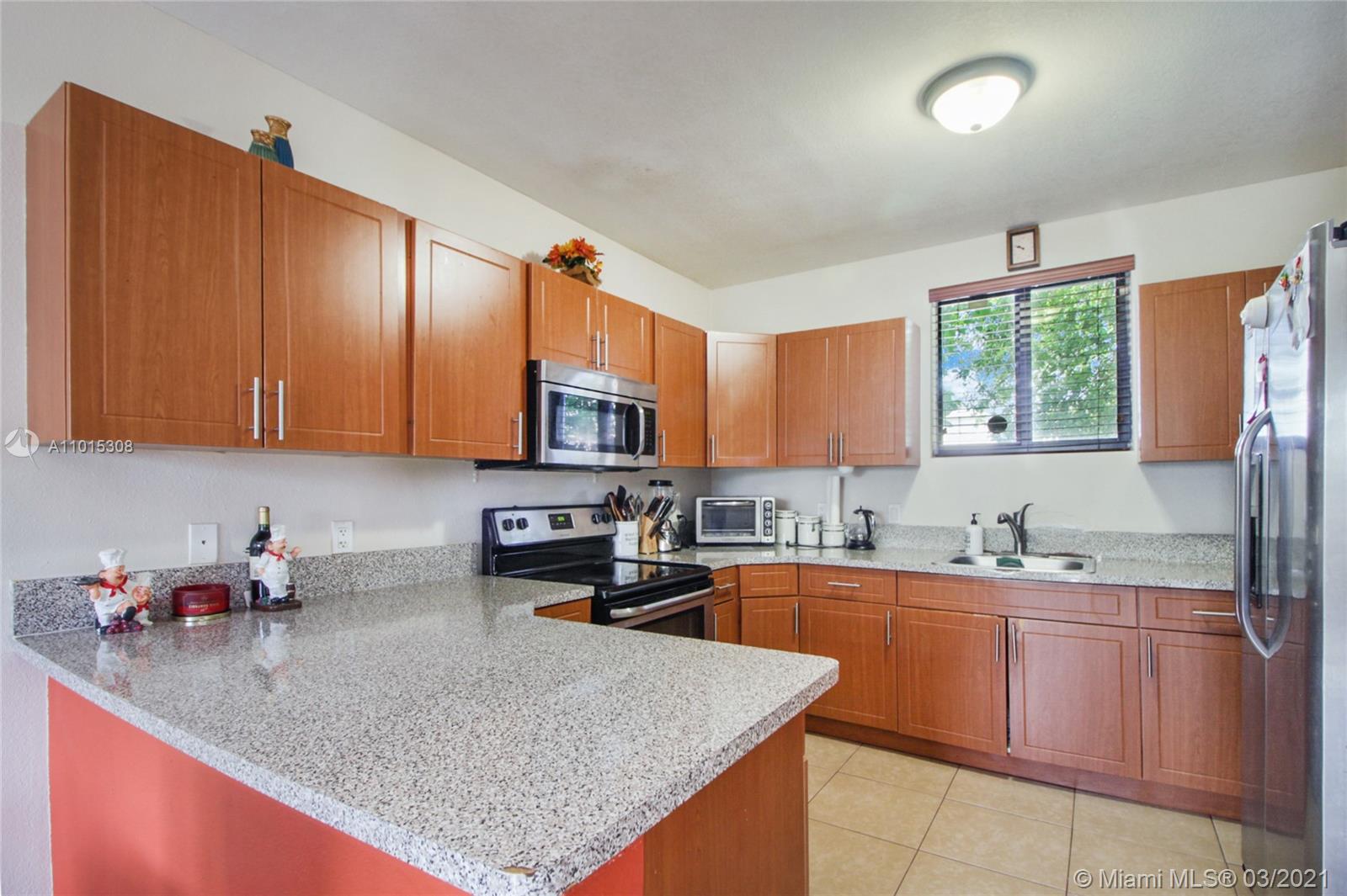 See details / 2994 sq. ft. $ 2021-03-18 0 Photo