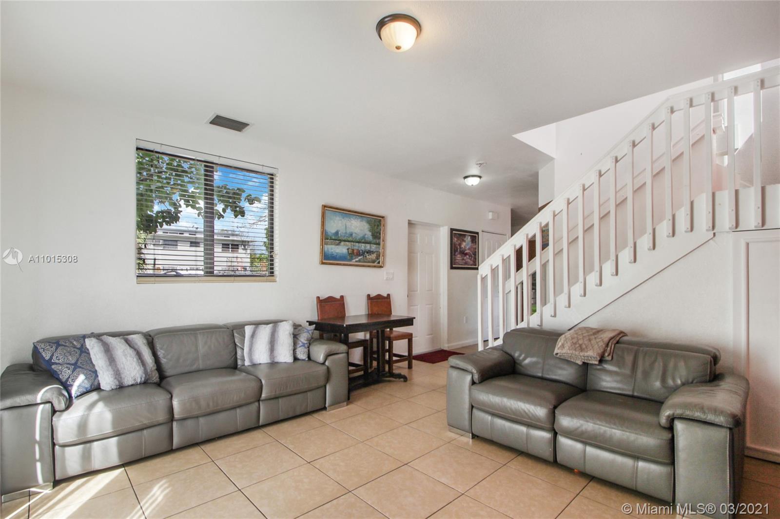 See details / 2994 sq. ft. $ 2021-03-18 0 Photo