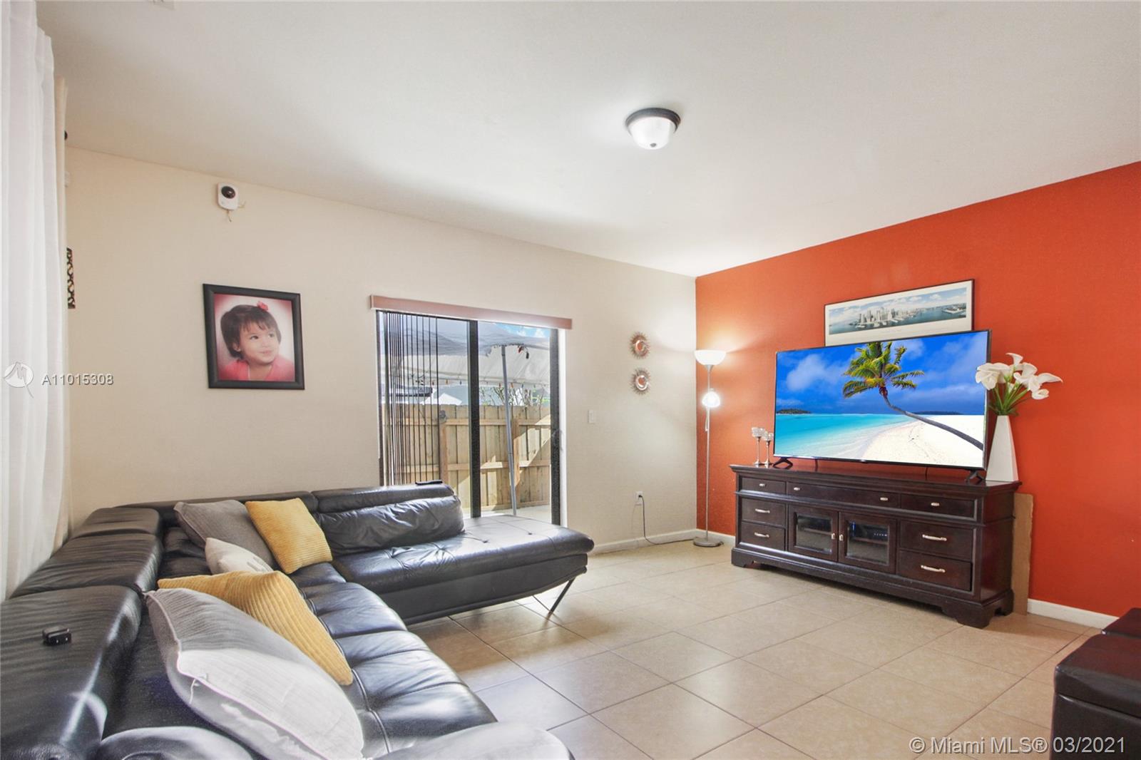 See details / 2994 sq. ft. $ 2021-03-18 0 Photo