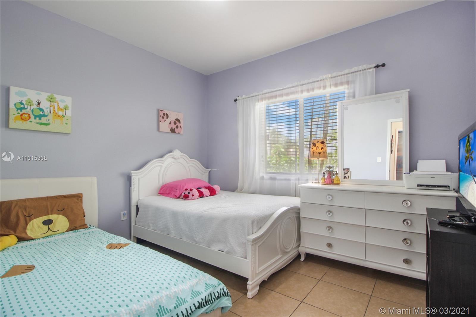 See details / 2994 sq. ft. $ 2021-03-18 0 Photo