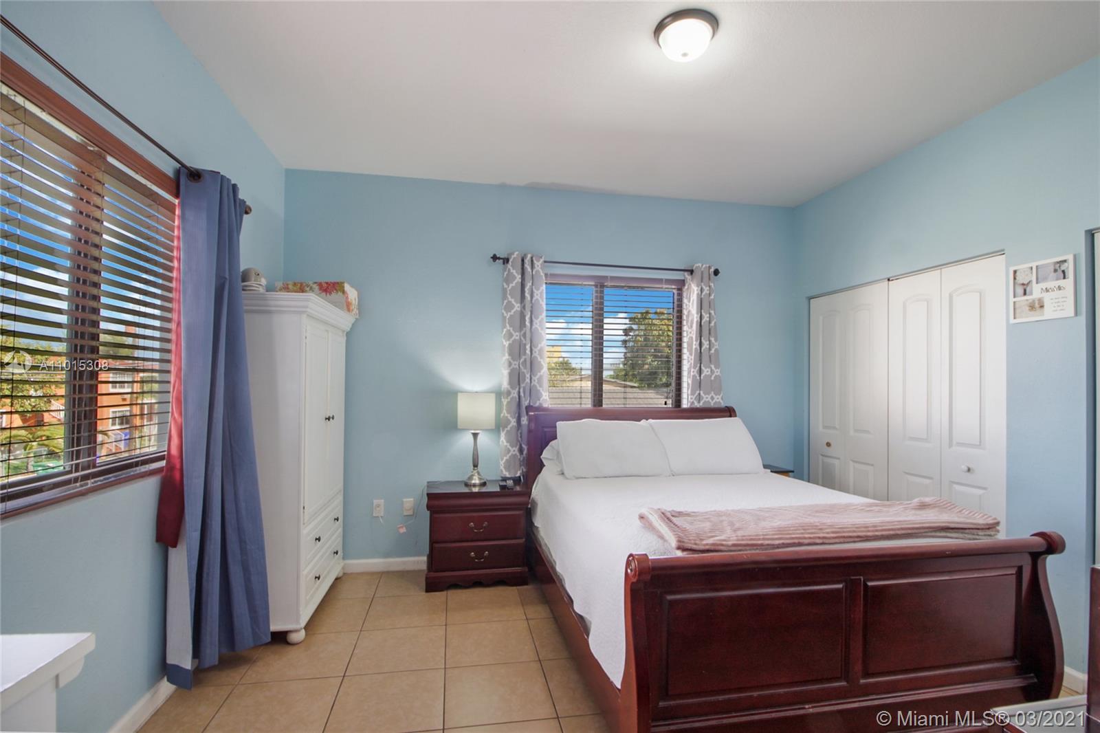 See details / 2994 sq. ft. $ 2021-03-18 0 Photo