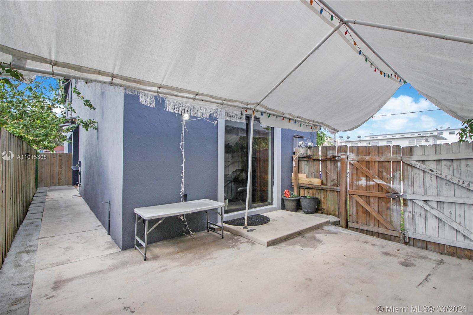 See details / 2994 sq. ft. $ 2021-03-18 0 Photo