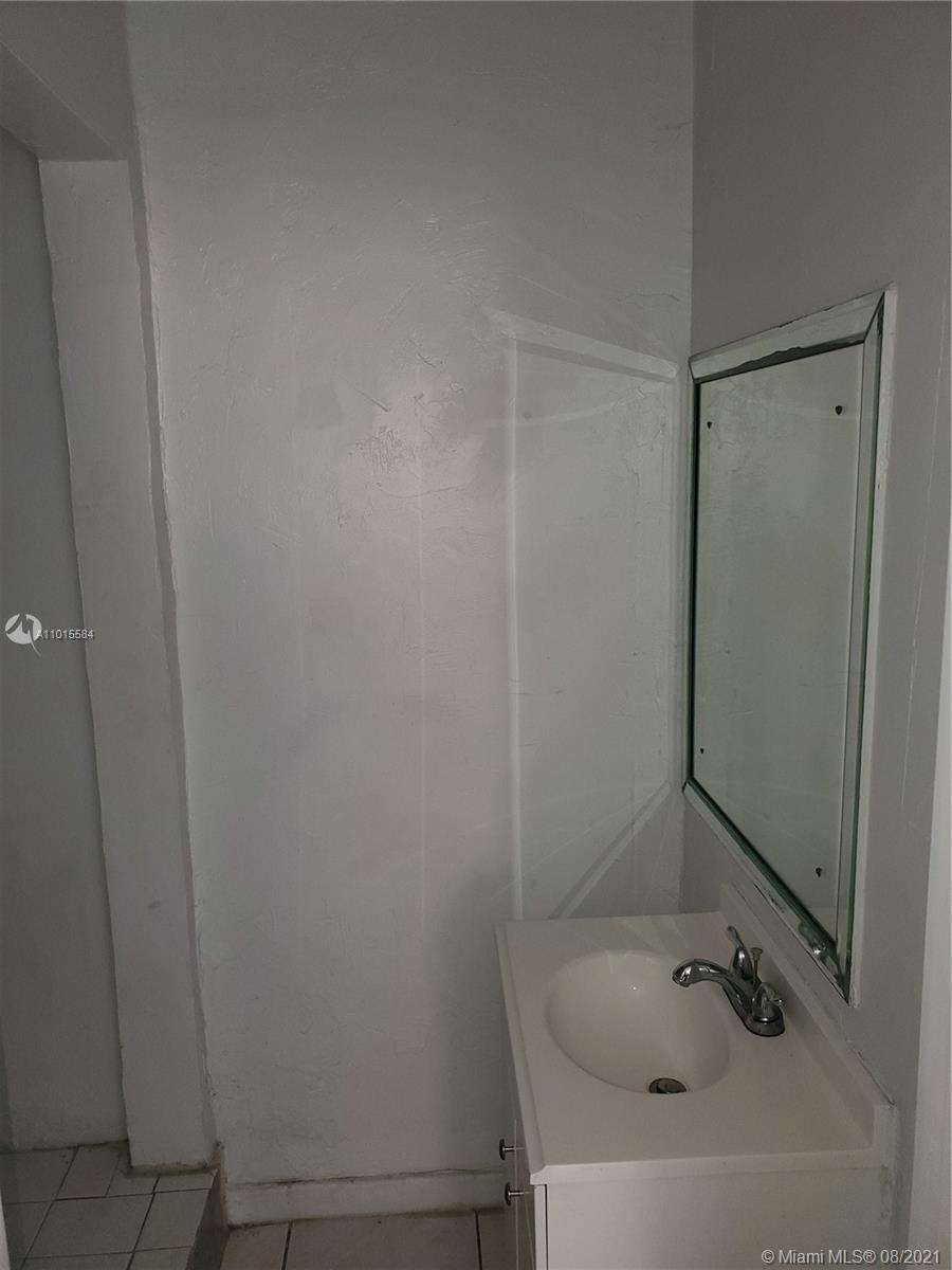 See details / 1559 sq. ft. $ 2021-03-19 0 Photo