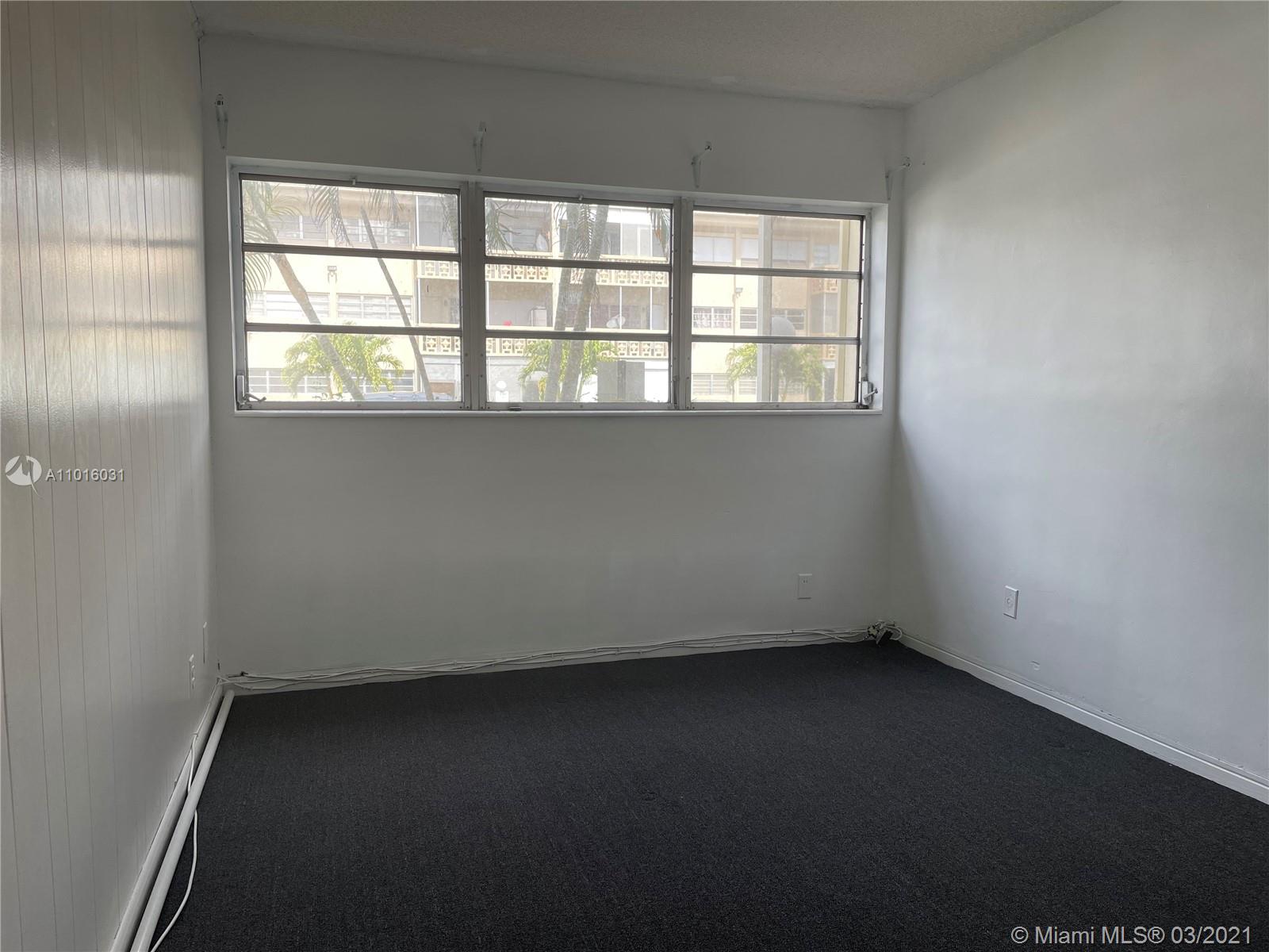 See details 9 UNITS / sq. ft. $ 2021-03-19 0 Photo
