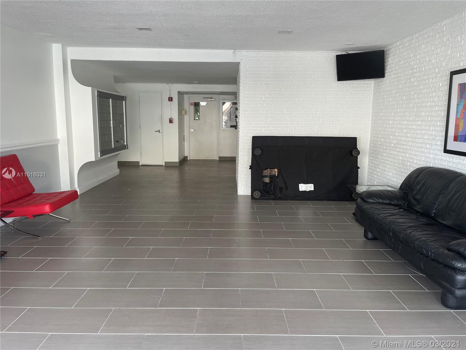 See details 9 UNITS / sq. ft. $ 2021-03-19 0 Photo
