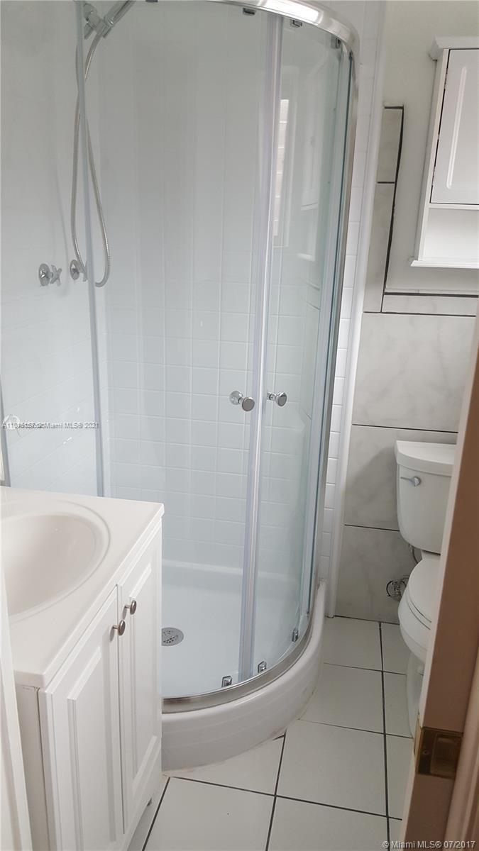 See details / 3423 sq. ft. $ 2021-03-20 0 Photo