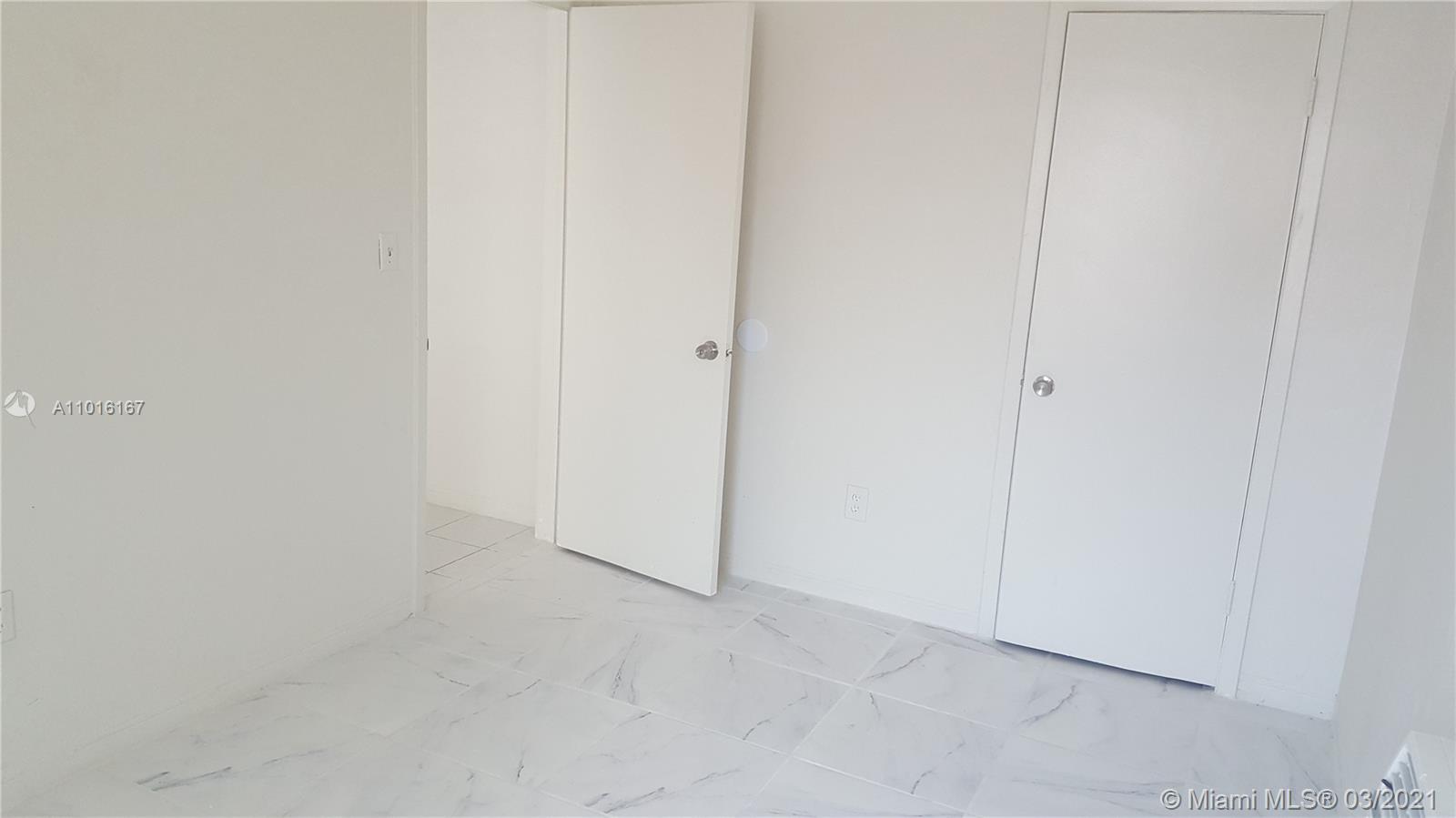 See details / 3423 sq. ft. $ 2021-03-20 0 Photo