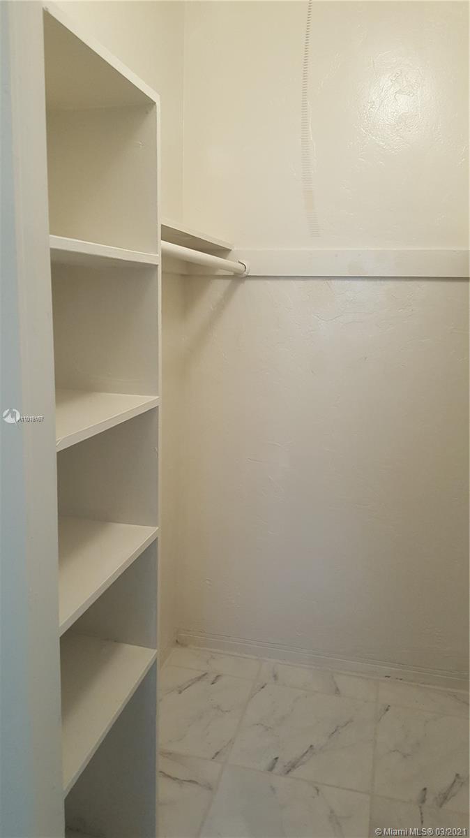 See details / 3423 sq. ft. $ 2021-03-20 0 Photo