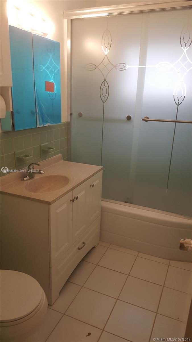See details / 3423 sq. ft. $ 2021-03-20 0 Photo
