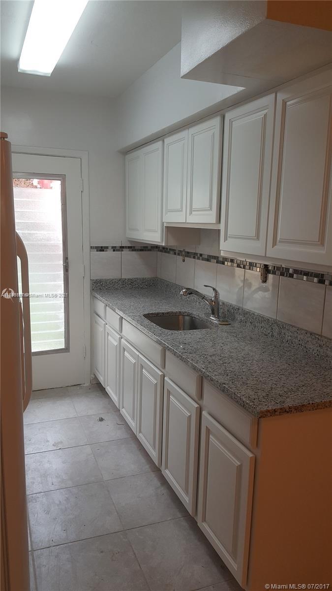See details / 3423 sq. ft. $ 2021-03-20 0 Photo