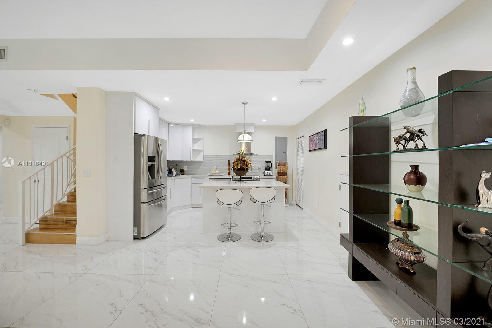 See details / 6286 sq. ft. $ 2021-03-22 0 Photo