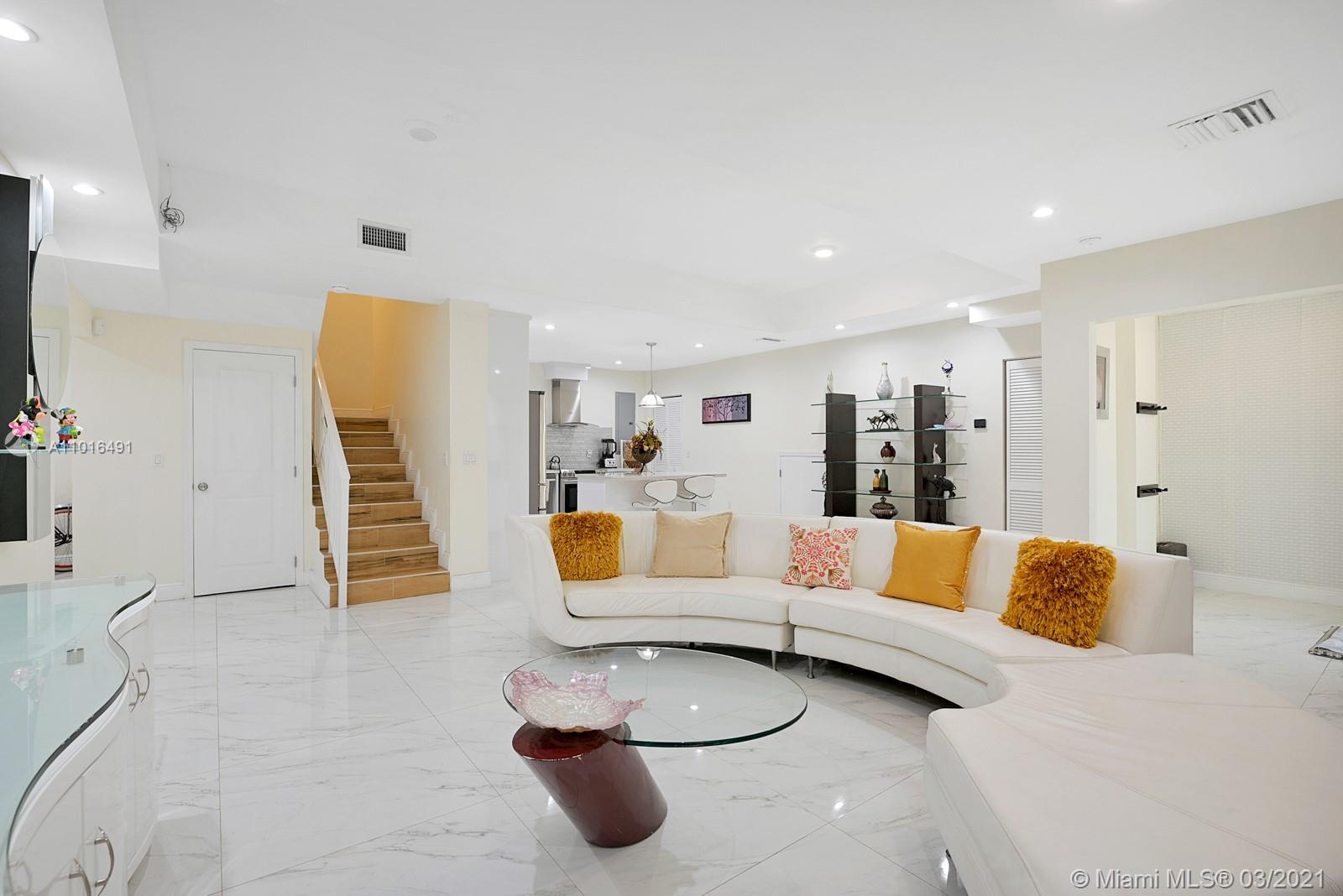 See details / 6286 sq. ft. $ 2021-03-22 0 Photo