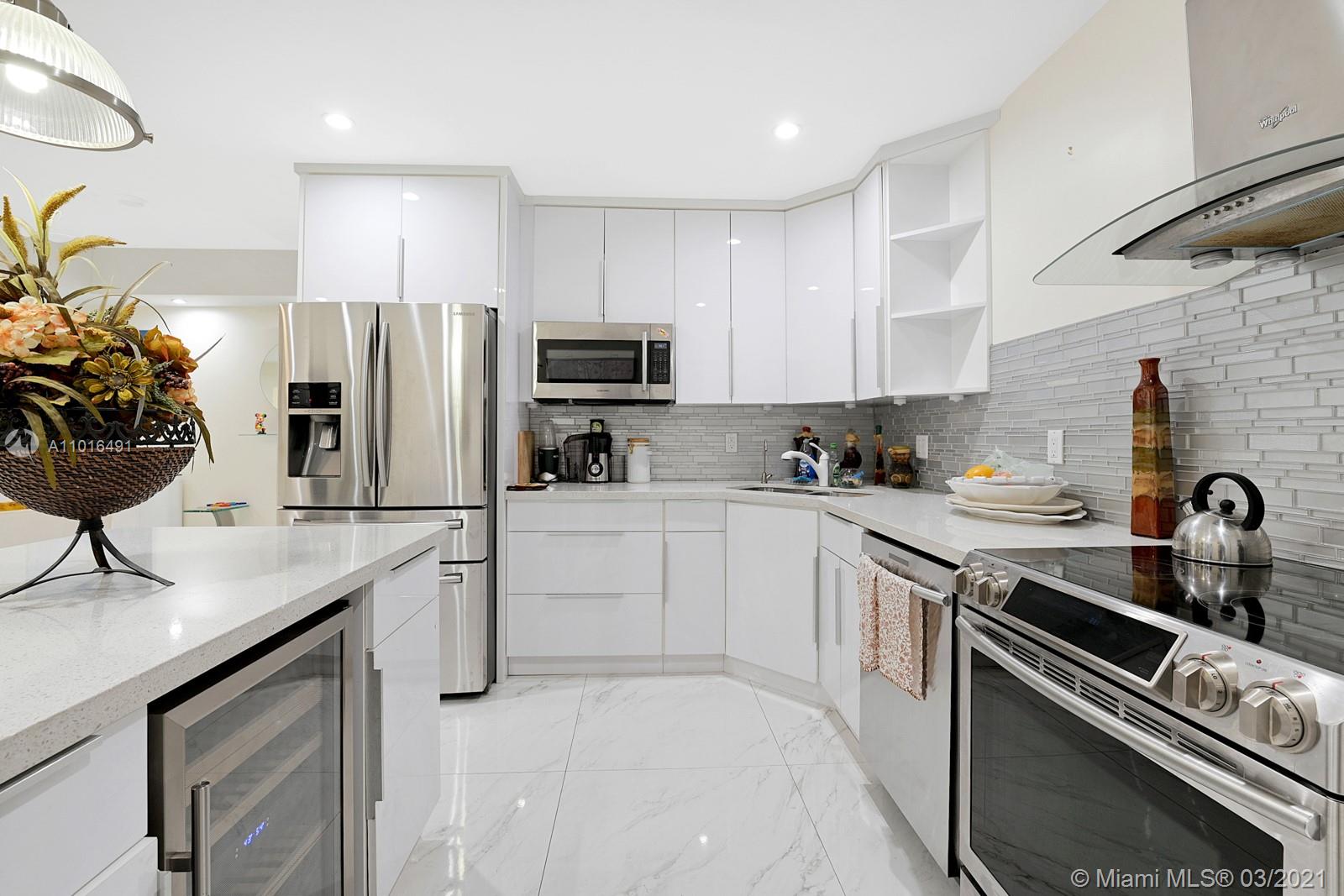 See details / 6286 sq. ft. $ 2021-03-22 0 Photo