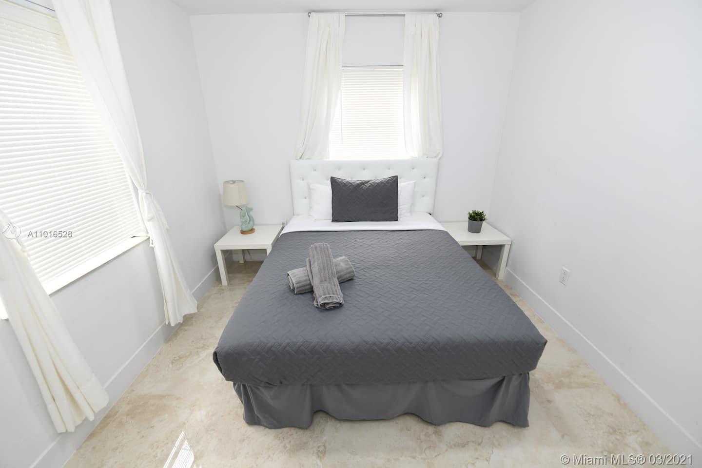 See details / 2413 sq. ft. $ 2021-03-22 0 Photo