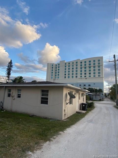 See details / 2072 sq. ft. $ 2021-03-22 0 Photo
