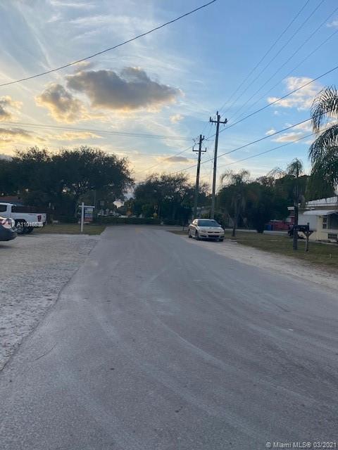 See details / 2072 sq. ft. $ 2021-03-22 0 Photo