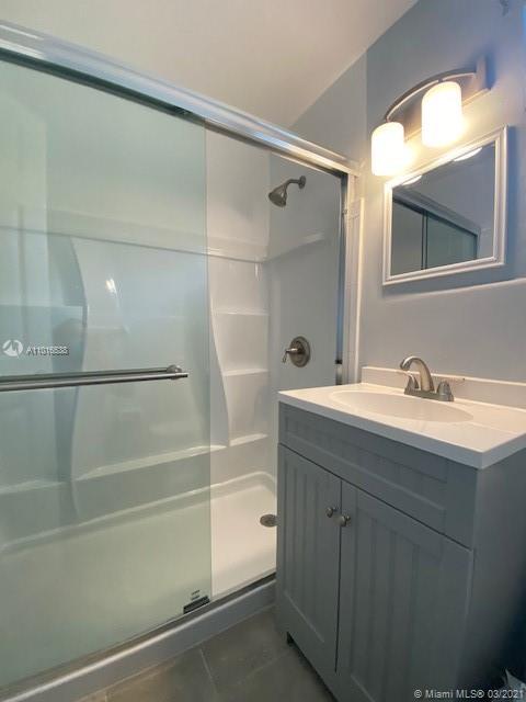See details / 2072 sq. ft. $ 2021-03-22 0 Photo
