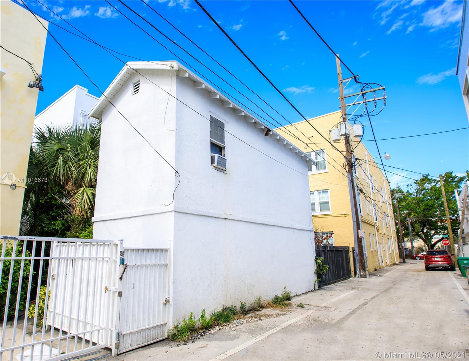 See details / 8219 sq. ft. $ 2021-03-22 0 Photo