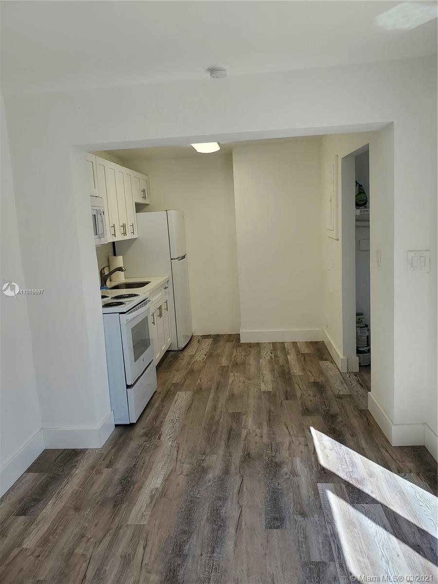 See details / 1420 sq. ft. $ 2021-03-22 0 Photo