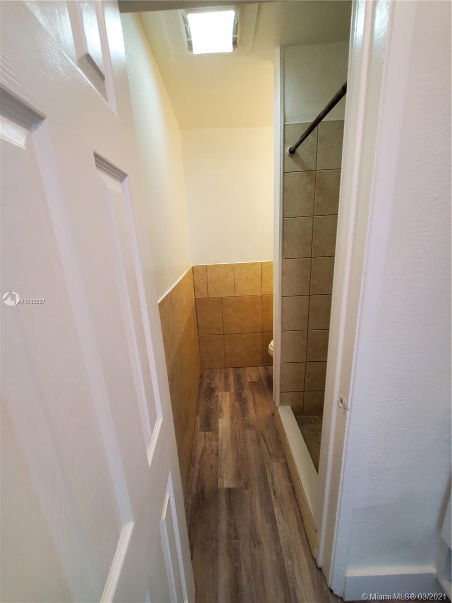 See details / 1420 sq. ft. $ 2021-03-22 0 Photo