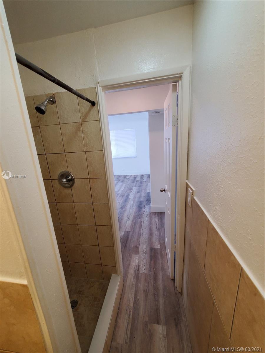 See details / 1420 sq. ft. $ 2021-03-22 0 Photo
