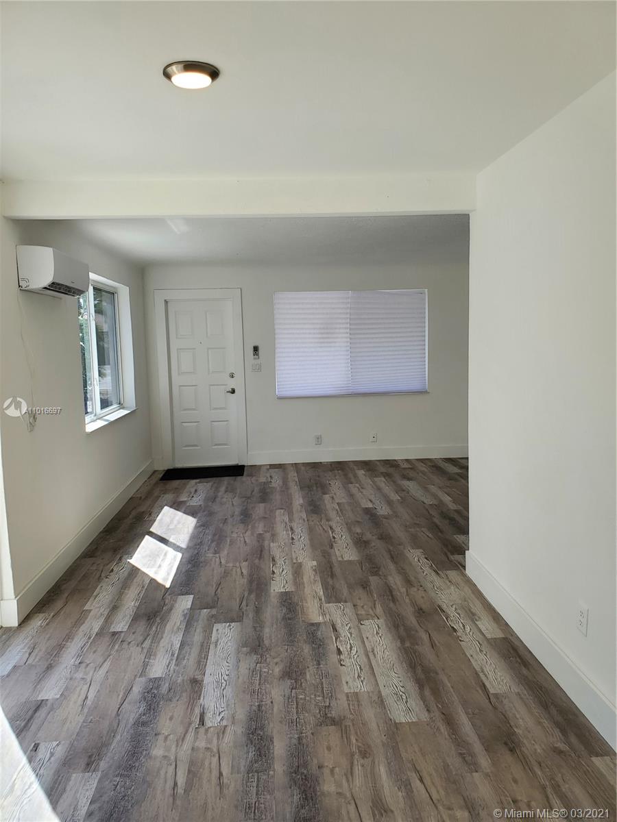 See details / 1420 sq. ft. $ 2021-03-22 0 Photo