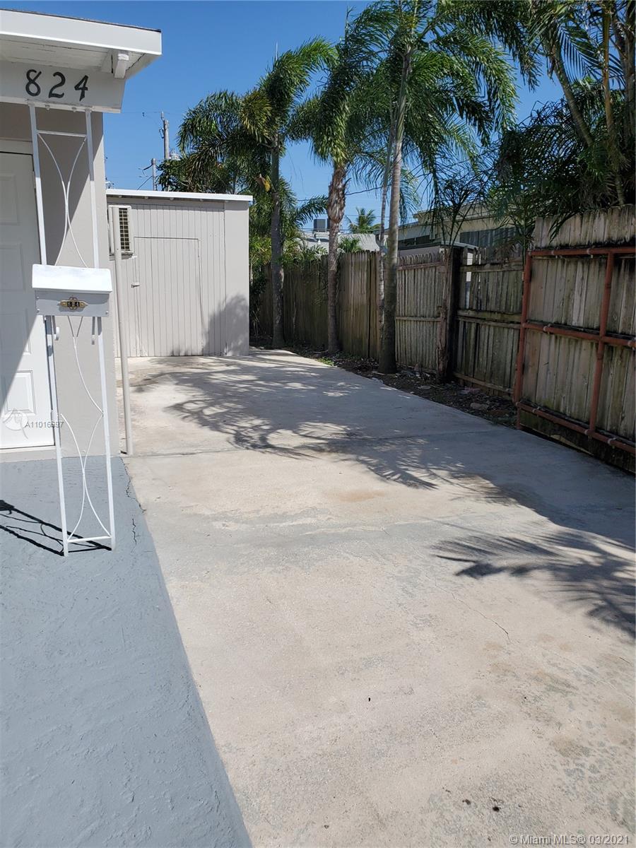 See details / 1420 sq. ft. $ 2021-03-22 0 Photo