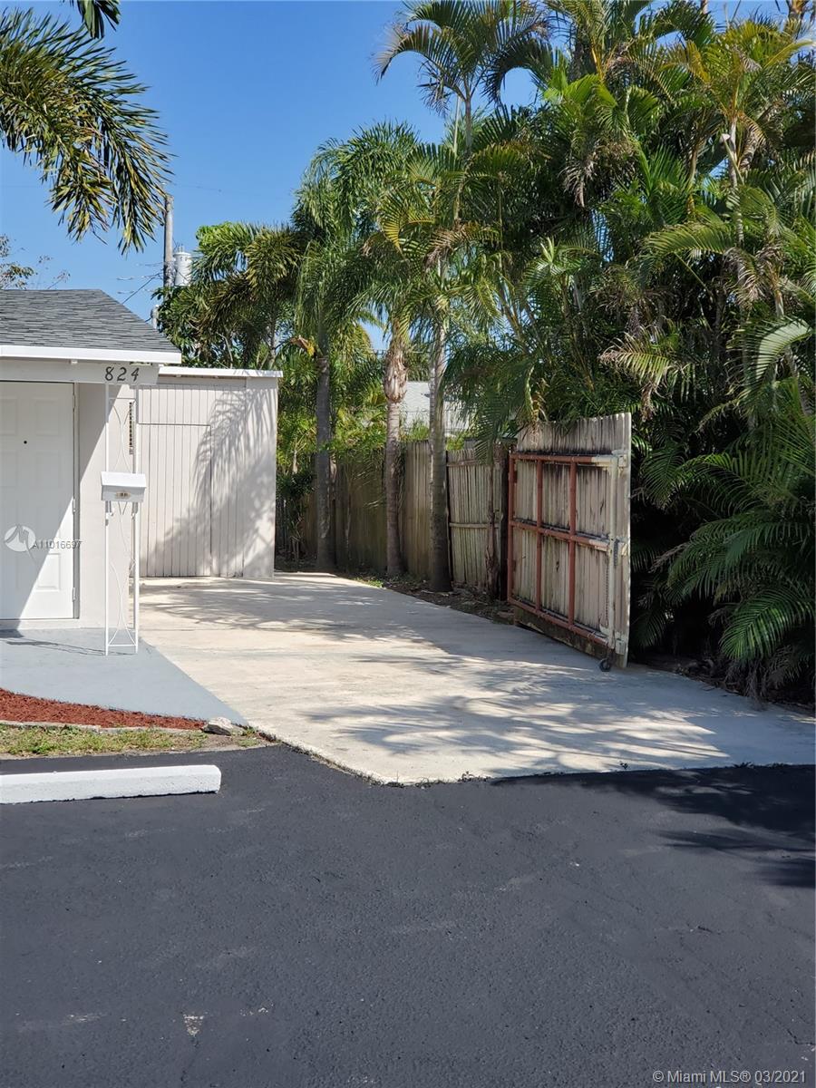 See details / 1420 sq. ft. $ 2021-03-22 0 Photo