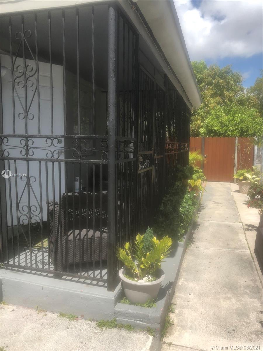 See details / 1348 sq. ft. $ 2021-03-22 0 Photo
