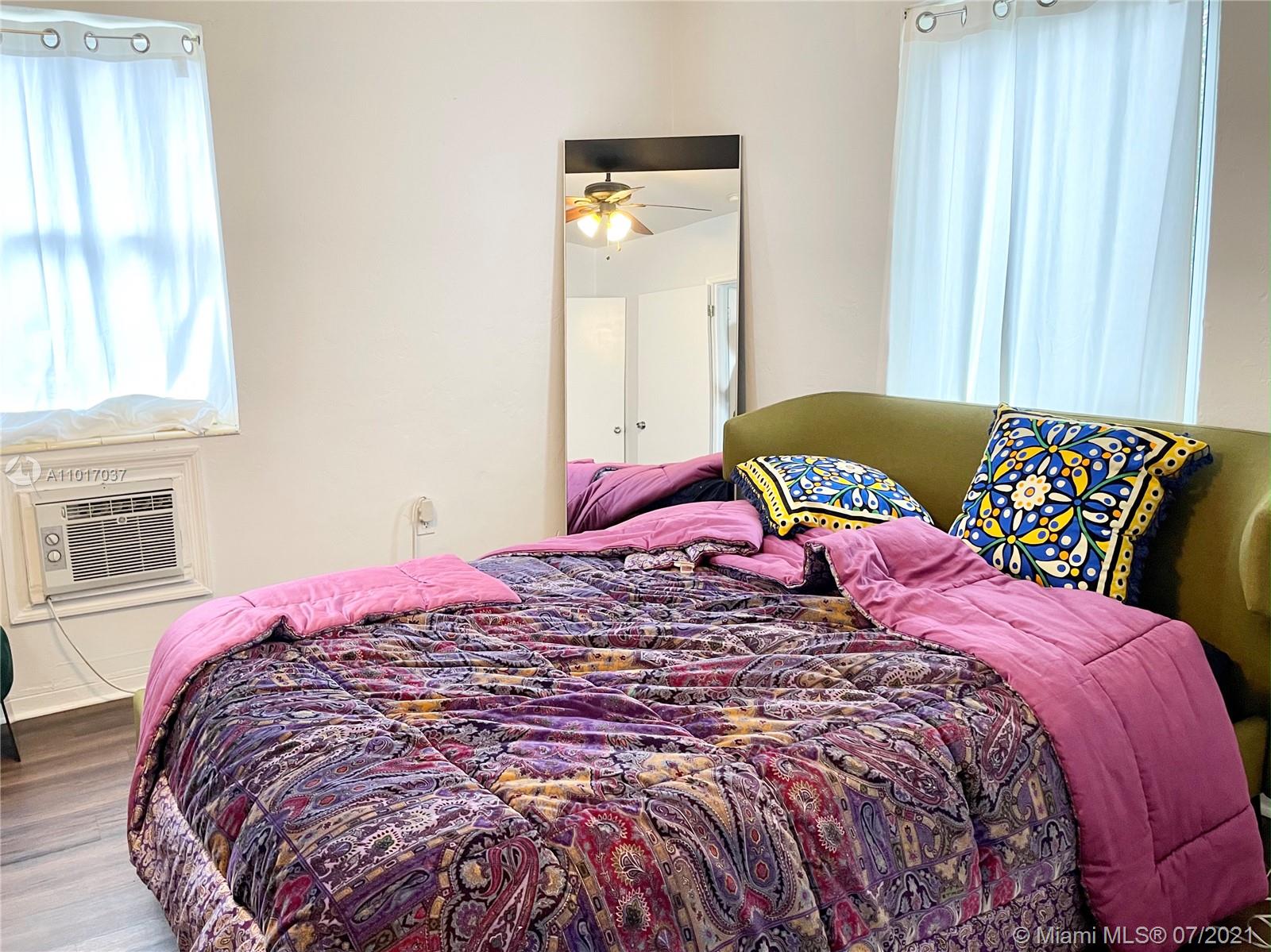 See details / 1823 sq. ft. $ 2021-03-22 0 Photo