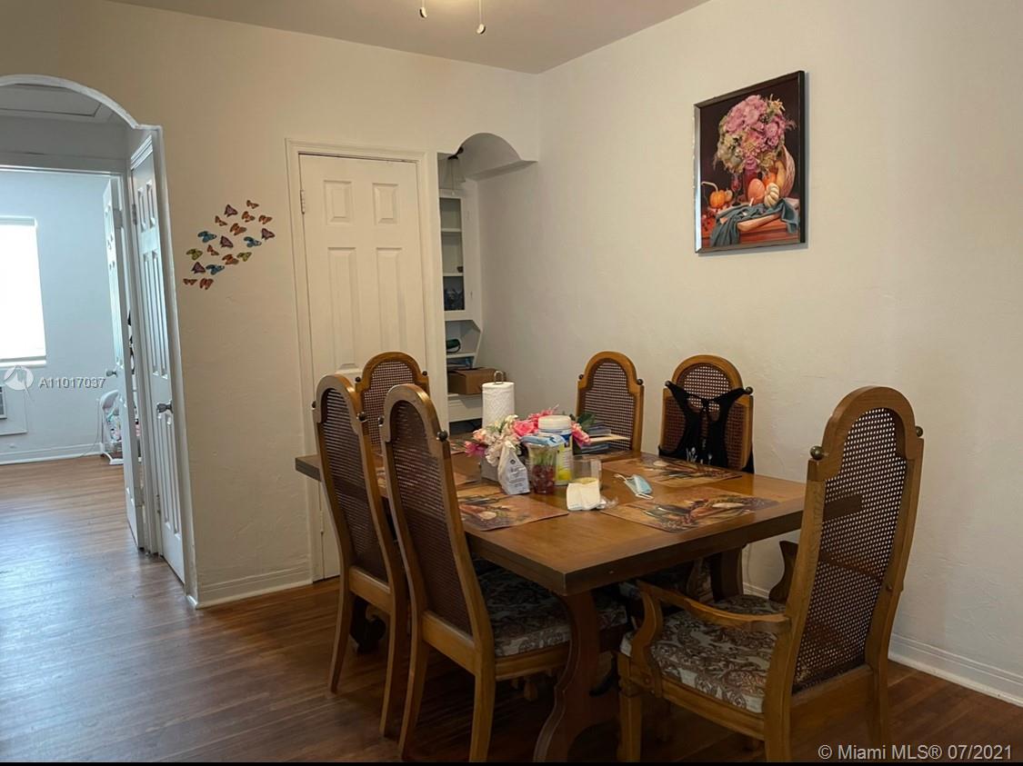 See details / 1823 sq. ft. $ 2021-03-22 0 Photo