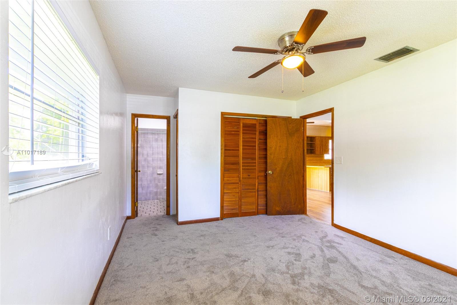 See details / 2310 sq. ft. $ 2021-03-23 0 Photo