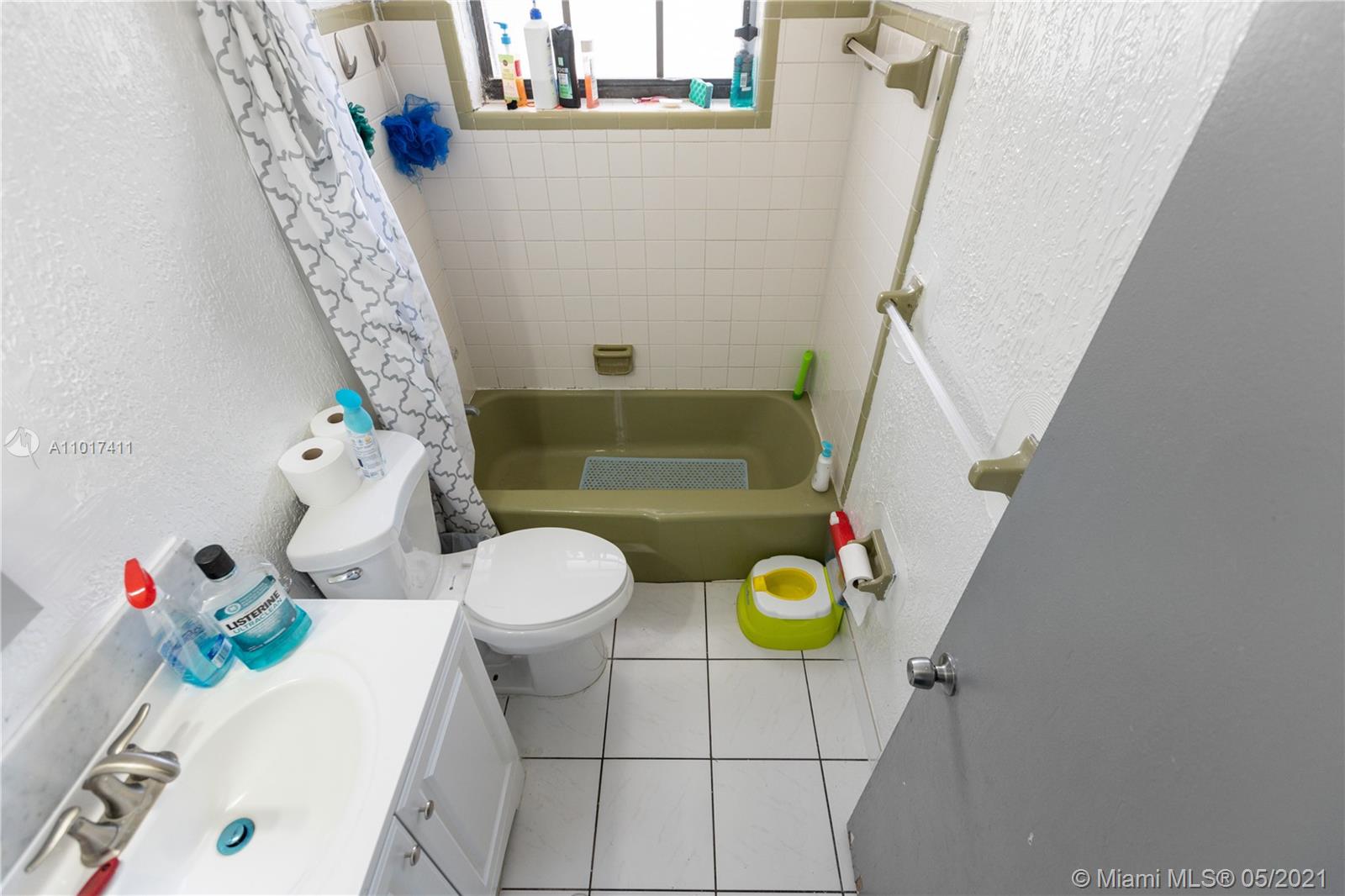 See details / 1733 sq. ft. $ 2021-04-07 0 Photo