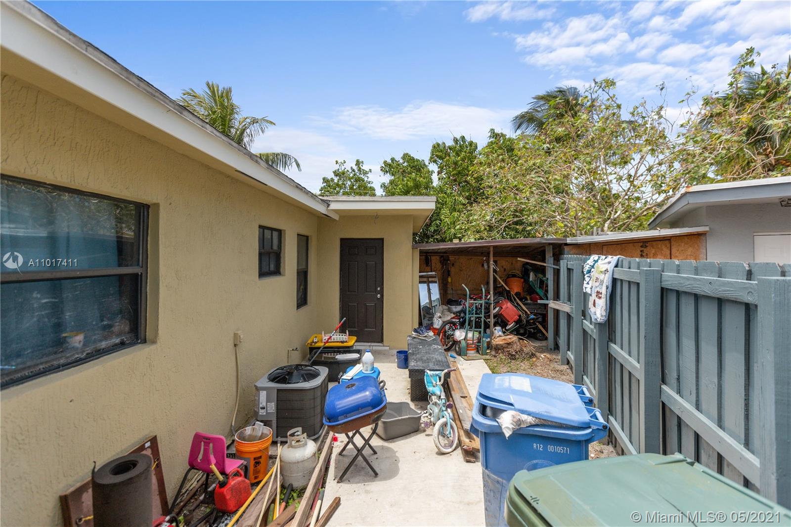 See details / 1733 sq. ft. $ 2021-04-07 0 Photo