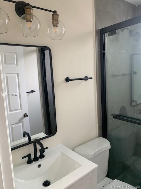 See details / 4600 sq. ft. $ 2021-03-23 0 Photo