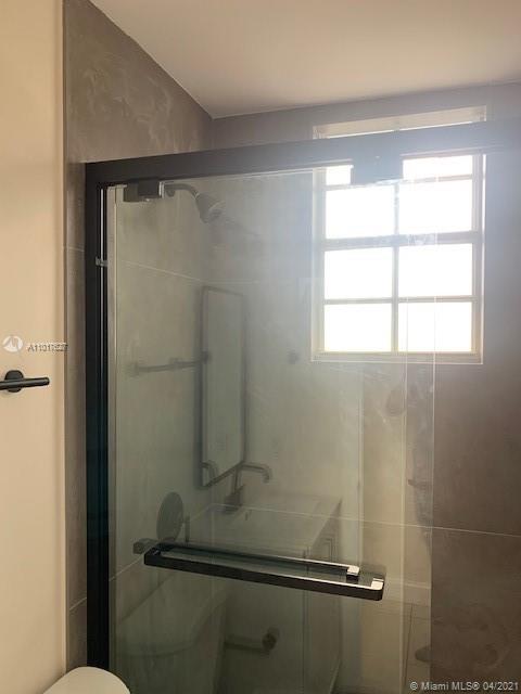 See details / 4600 sq. ft. $ 2021-03-23 0 Photo