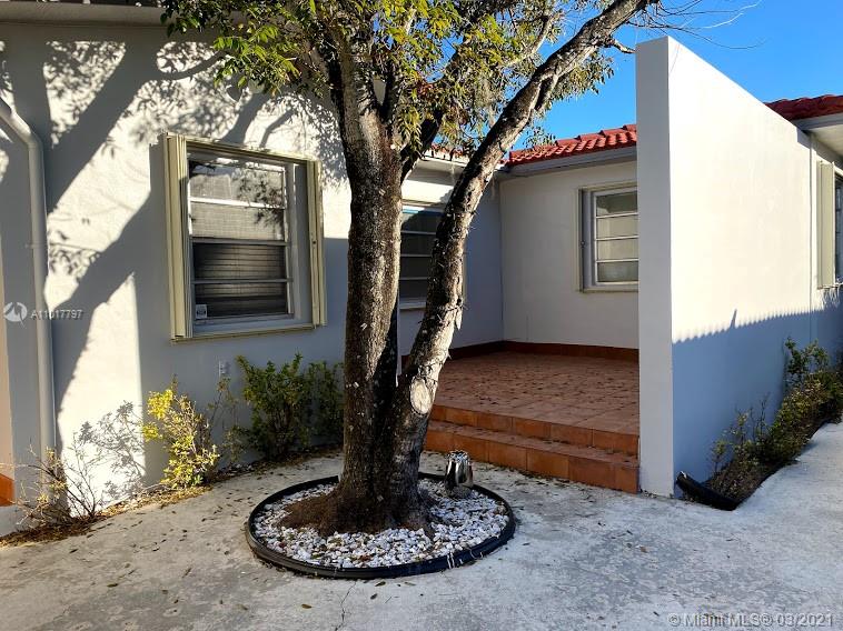 See details / 2333 sq. ft. $ 2021-03-24 0 Photo