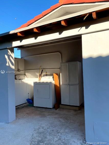See details / 2333 sq. ft. $ 2021-03-24 0 Photo