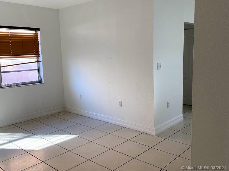 See details / 2333 sq. ft. $ 2021-03-24 0 Photo