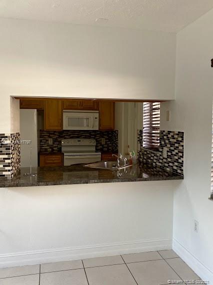 See details / 2333 sq. ft. $ 2021-03-24 0 Photo