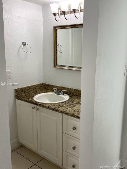 See details / 2333 sq. ft. $ 2021-03-24 0 Photo