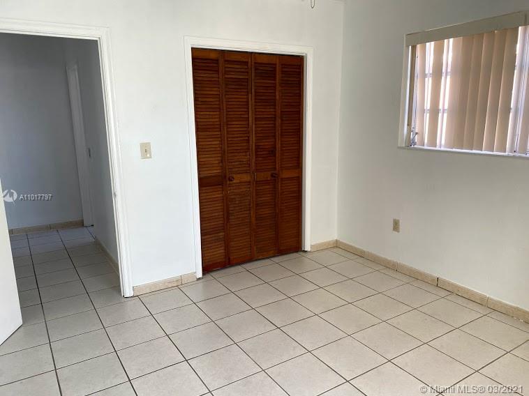 See details / 2333 sq. ft. $ 2021-03-24 0 Photo