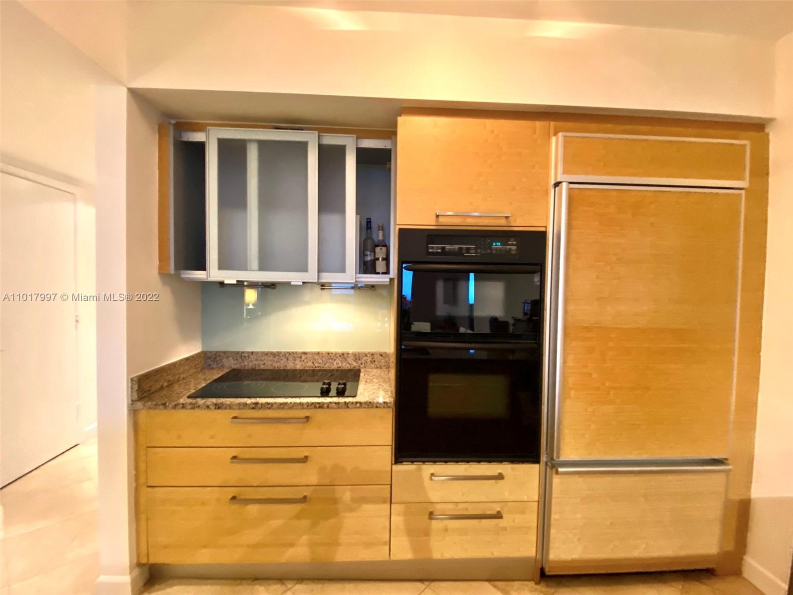 Ver detalles 3303 2 / 3 1733 sq. ft. $ 2021-03-24 0 foto