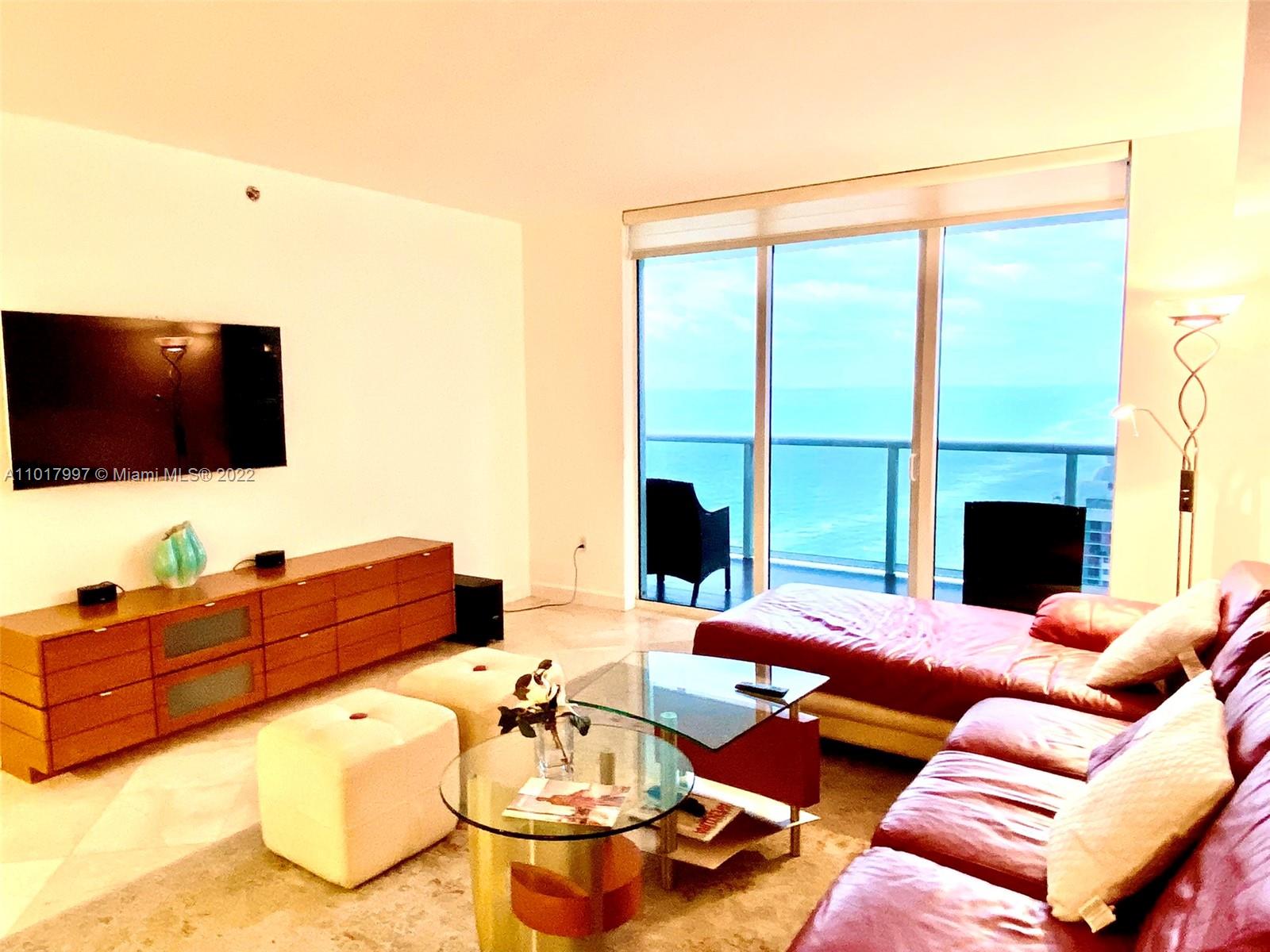 Ver detalles 3303 2 / 3 1733 sq. ft. $ 2021-03-24 0 foto